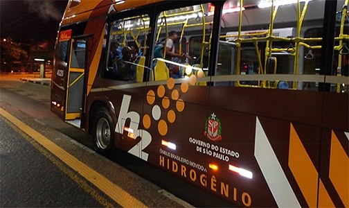 O ônibus ajuda a reduzir os impactos ao meio ambiente