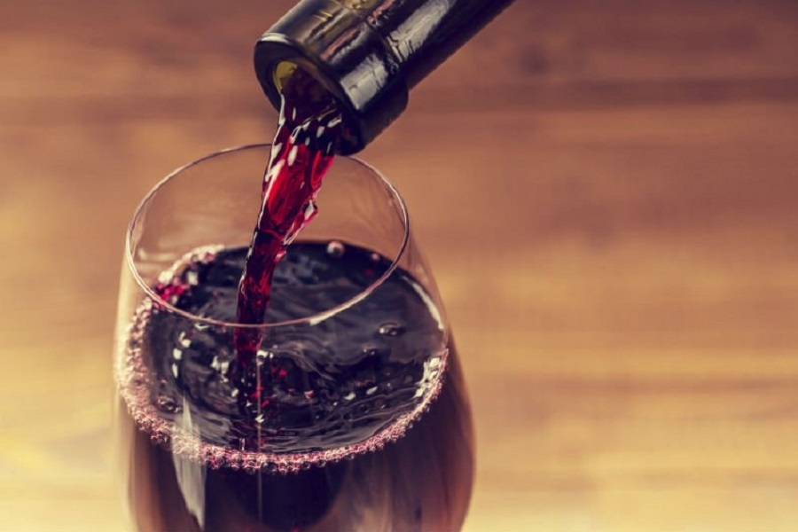Bar tem degustação gratuita de vinhos