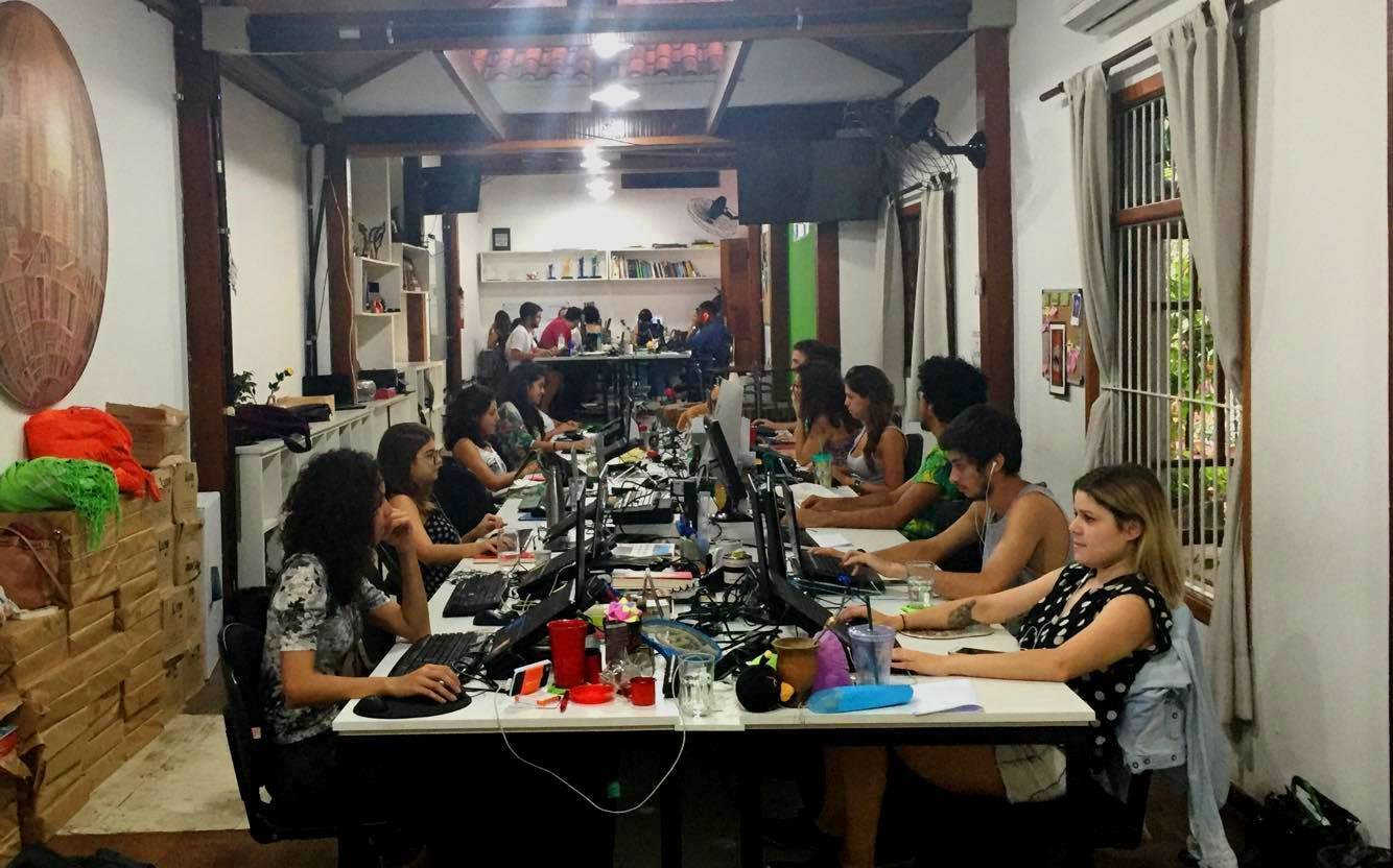 Redação do Catraca Livre nesta sexta-feira de trabalho