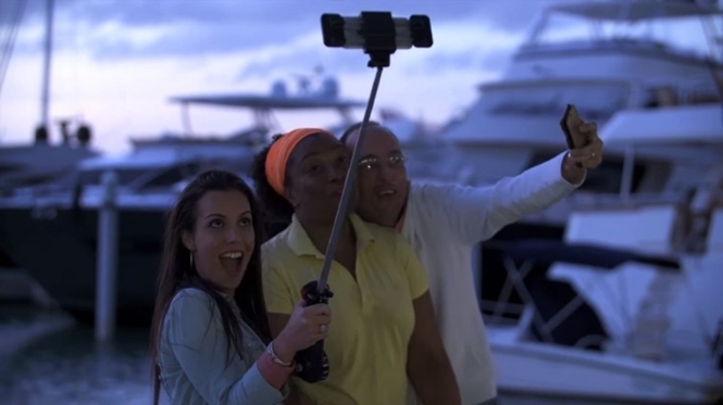 Pau de selfie com luz e ventilador