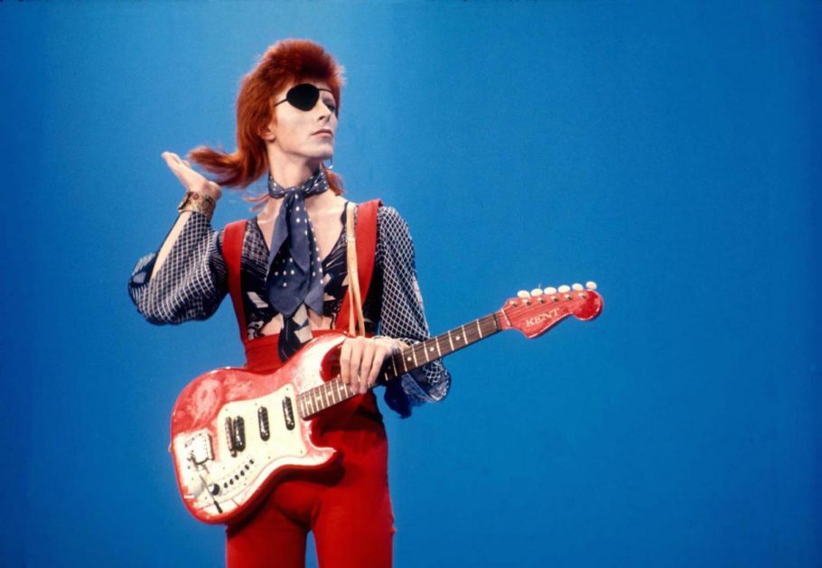 O curso pensa tematicamente a produção de David Bowie