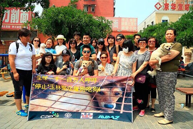 Os ativistas entregaram uma petição às autoridades da capital chinesa