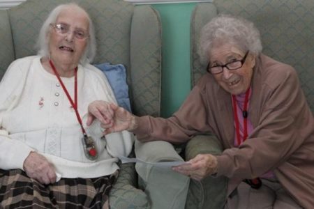 Amigas se reencontraram 75 anos depois no mesmo asilo