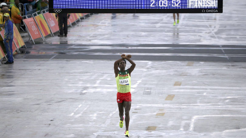 Medalhista de prata na Maratona da Rio 2016, etíope teme pela própria vida ao retornar a seu país