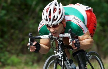 Bahman Golbarnezhad, ciclista iraniano de 48 anos, que participava dos Jogos Paralímpicos