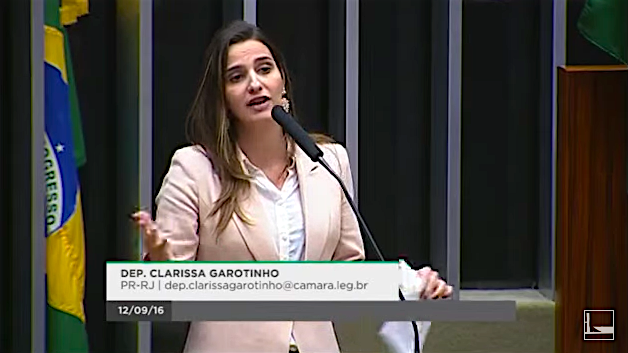 Deputada Clarissa Garotinho durante o seu discurso