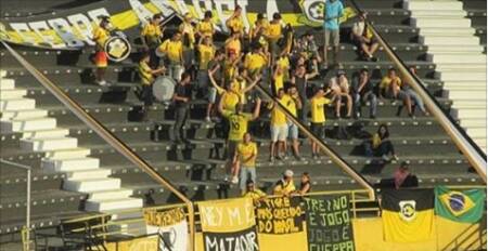 Envolvida em ações sociais, torcida organizada do São Bernardo FC inaugura biblioteca no próximo sábado