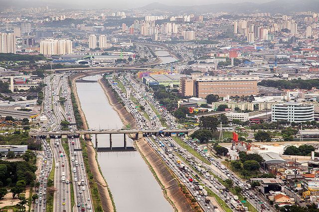 Dados sobre a queda de morte nas marginais são do CET