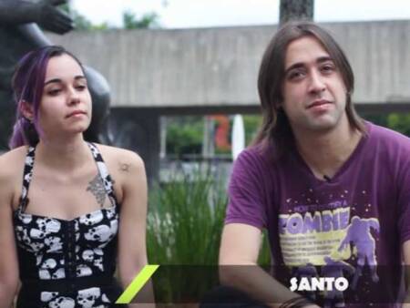 Santo (à esquerda) é integrante da MiniBoss