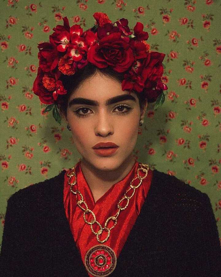 Retrato de Natalia inspirado em Frida Kahlo