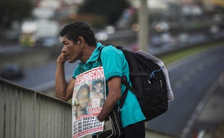 Com poucos recursos e deficiente, Seu José já enfrentou o preconceito e emagreceu 15 kg desde que começou a busca pelo filho