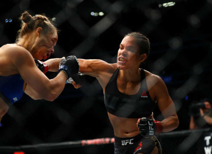 Amanda Nunes venceu Ronda Rousey em apenas segundos