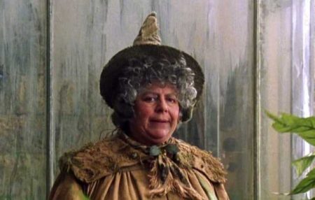 Miriam Margolyes, atriz de "Harry Potter", está sendo acusada de racismo