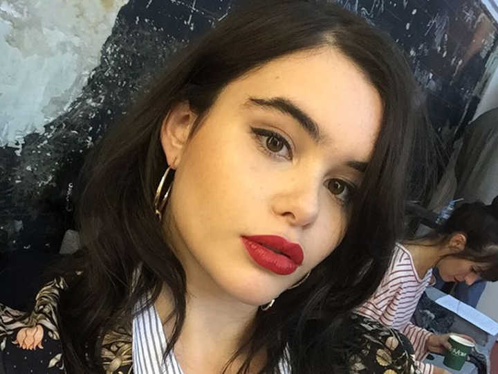 Barbie Ferreira inspira muitas jovens a amarem seus corpos