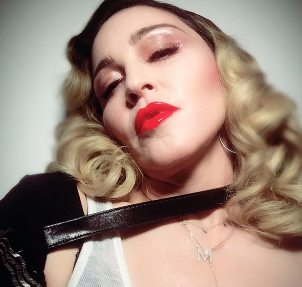 Madonna publicou uma foto polêmica no Instagram em crítica a Trump