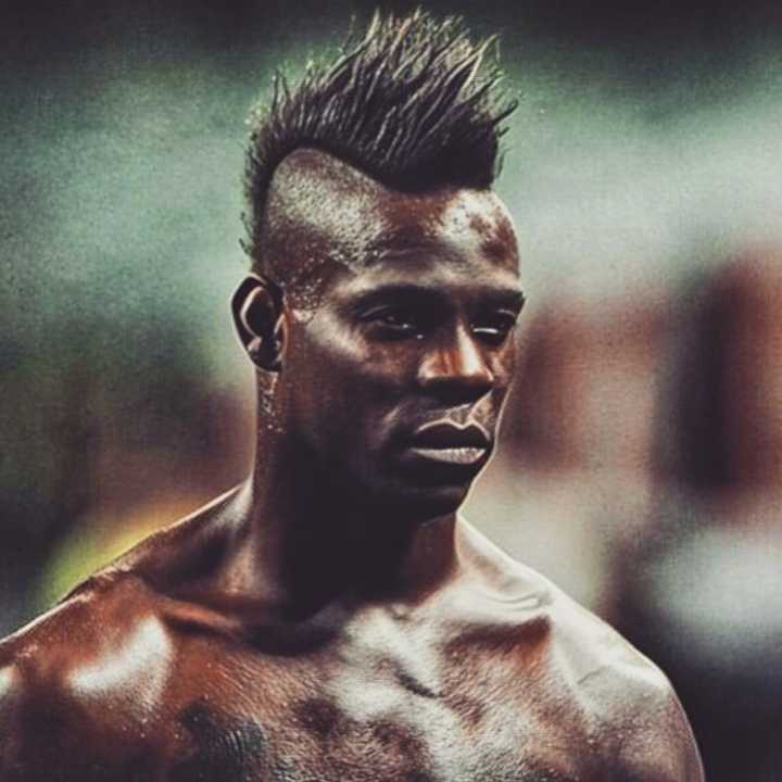 Balotelli é chamado de macaco e faz desabafo sobre racismo nas redes sociais