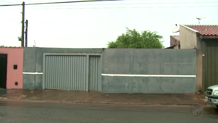 Família de Ribeirão Preto fica 3 meses fora e ao voltar encontra outras pessoas morando em sua casa