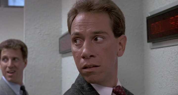 O ator Miguel Ferrer em cena de Robocop