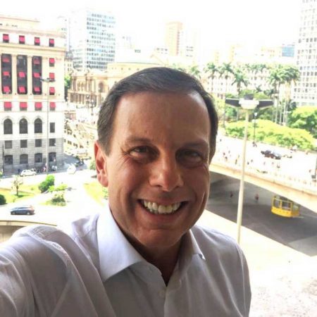 O prefeito João Doria foi alvo de críticas depois de apagar grafites