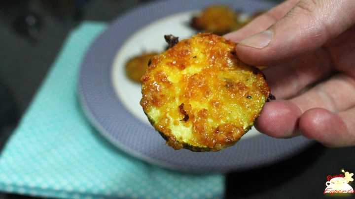 Abobrinhas Assadas Crocantes são verdadeiros chips de abobrinha