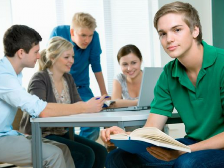 Grupos de faculdade, melhor lugar para treinar a paciência