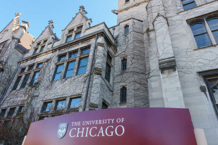 Universidade de Chicago abre portas para estudantes estrangeiros