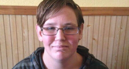 O jovem sofria bullying na escola por causa de seu peso e dificuldade de fala