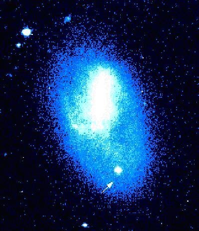 Imagem da SN 1997D, a supernova descoberta por Duilia em 1997