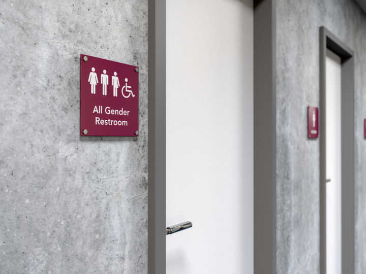 A administração da cidade planeja incluir banheiros públicos de gênero neutro na Olimpíada