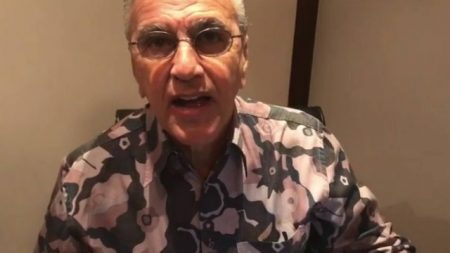 Caetano Veloso se joga no funk carioca