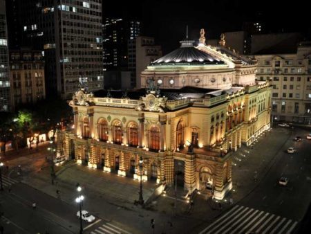 Inaugurado em 1911, Theatro Municipal é um dos símbolos históricos da região central de São Paulo