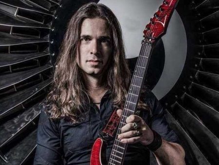 Conheça o game de Kiko Loureiro