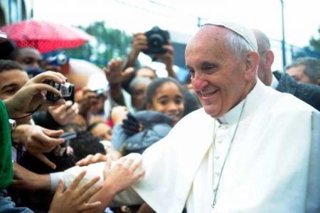 O papa argentino apoia essas causas como gesto de caridade