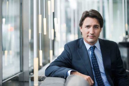 O primeiro-ministro do Canadá, Justin Trudeau, usou sua conta do Twitter para chamar o ator Matthew Perry para briga