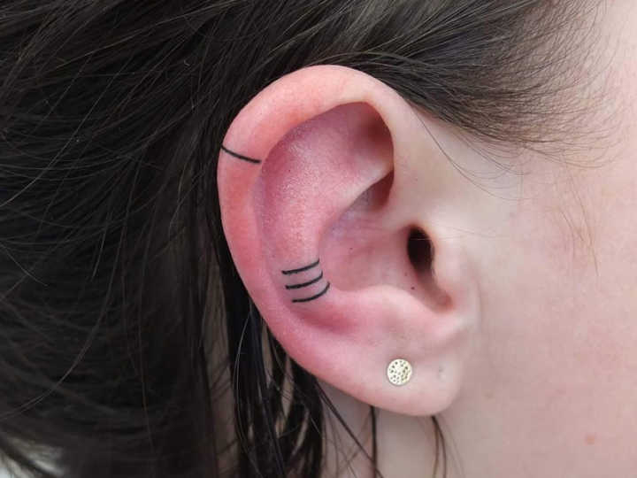 A ideia da tatuagem em forma de piercing fez sucesso no Instagram do tatuador Indy, de Bruxelas: foram mais de 3 mil likes nesta foto