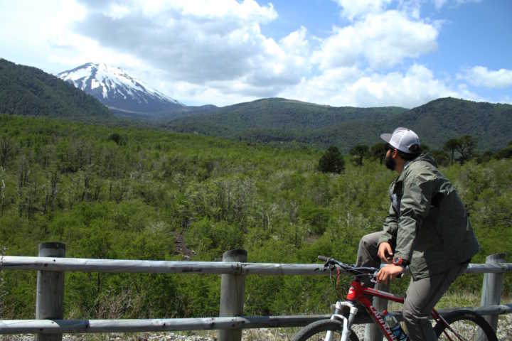 Vista do vulcão Lonquimay, na ciclovia Manzanar – Malalcahuello