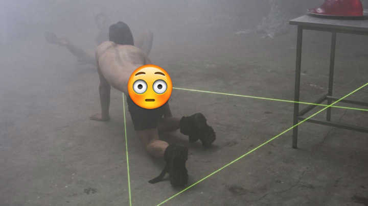 Apresentação do Young Boy Dancing Group.