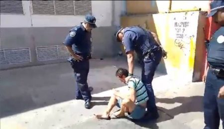 Vídeo mostra guardas da GCM agredindo morador de rua