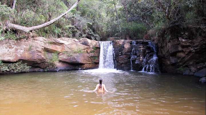 Cachoeira utilizada como chuveiro