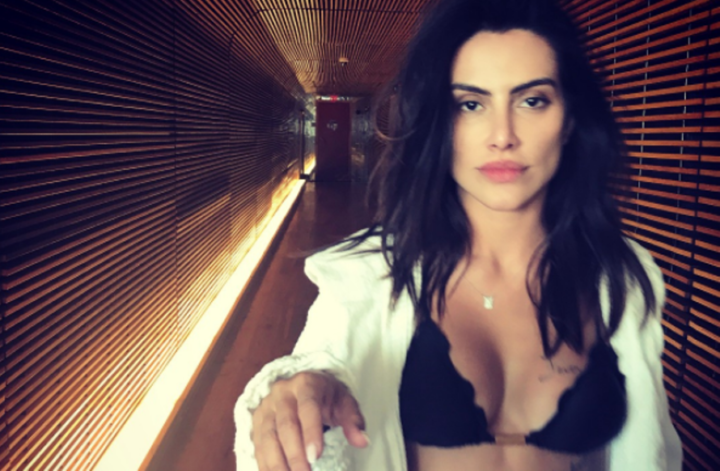 Cleo Pires é chamada de feia nas redes sociais e responde à altura