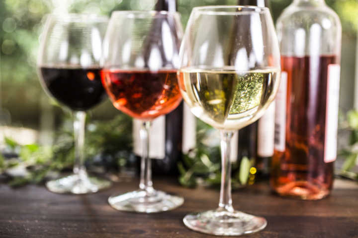 A Wine oferece mais de 2 mil rótulos que estão divididos em seis planos.
