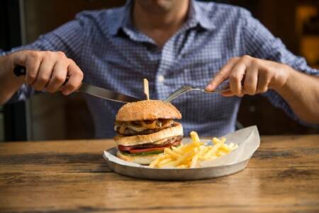 Plataforma de delivery de comida caseira LocalChef abre vaga para degustador