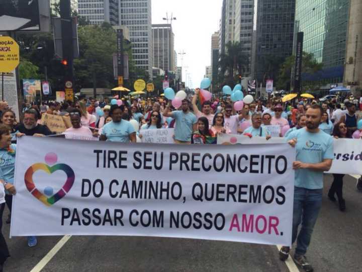 Mães Pela Diversidade na Parada LGBT de São Paulo em 2016