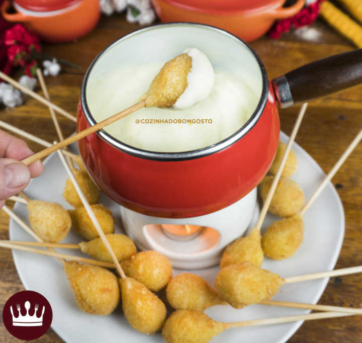 Clique na foto e acesse o vídeo da receita do fondue de coxinha