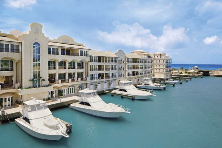 Poucas coisas são tão românticas quanto o cristalino Mar do Caribe