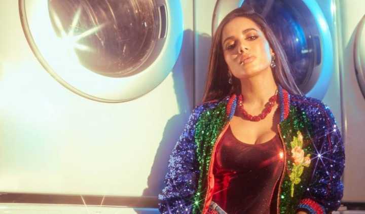 Anitta é vítima de ‘fake news’ em site gringo e se pronuncia sobre o caso