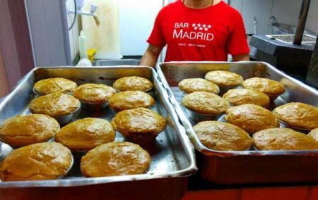 Bar Madrid, na Tijuca, serve empadas somente aos sábados