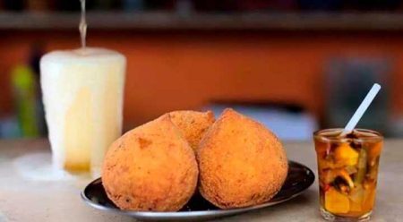 Terça-feira é dia de coxinha no Bar da Gema, na Tijuca