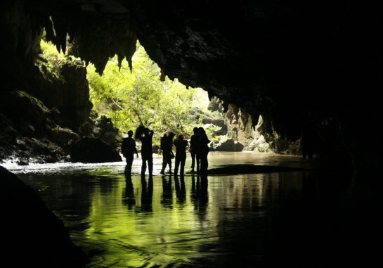 Uma das cavernas que pode ser visitada no PETAR