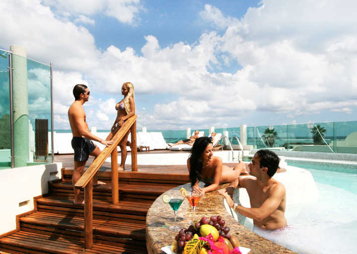 Na paradisíaca Riviera Maya, no México, resorts oferecem serviço 5 estrelas, luxo e discrição